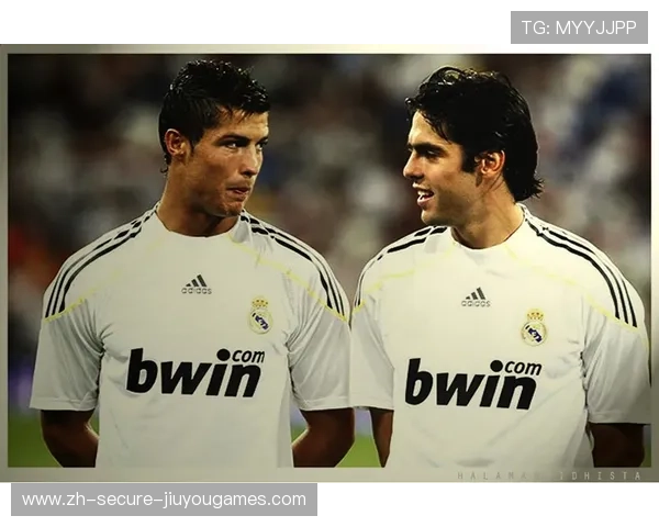 C罗被发现收集老式足球海报成为个人爱好